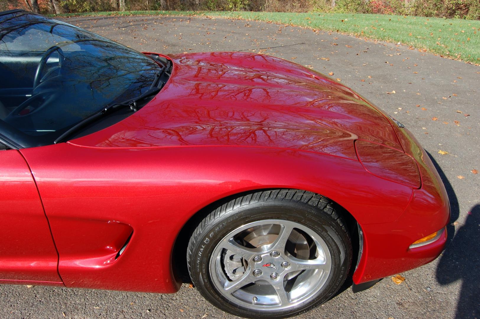 1998 Burgundy /Beige Leather Chevrolet Corvette (1G1YY32G9W5) with an 5.7 liter V8 engine, Automatic transmission, located at 6528 Lower York Road, New Hope, PA, 18938, (215) 862-9555, 40.358707, -74.977882 - Photo#28